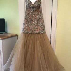 Sherri Hill Nude Prom Dress